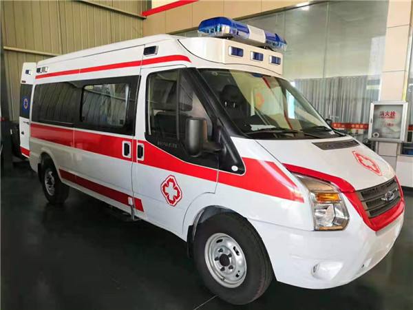 绥阳县福特V362救护车